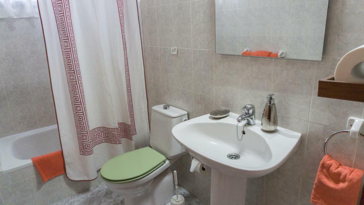 La Rivera Apartment *